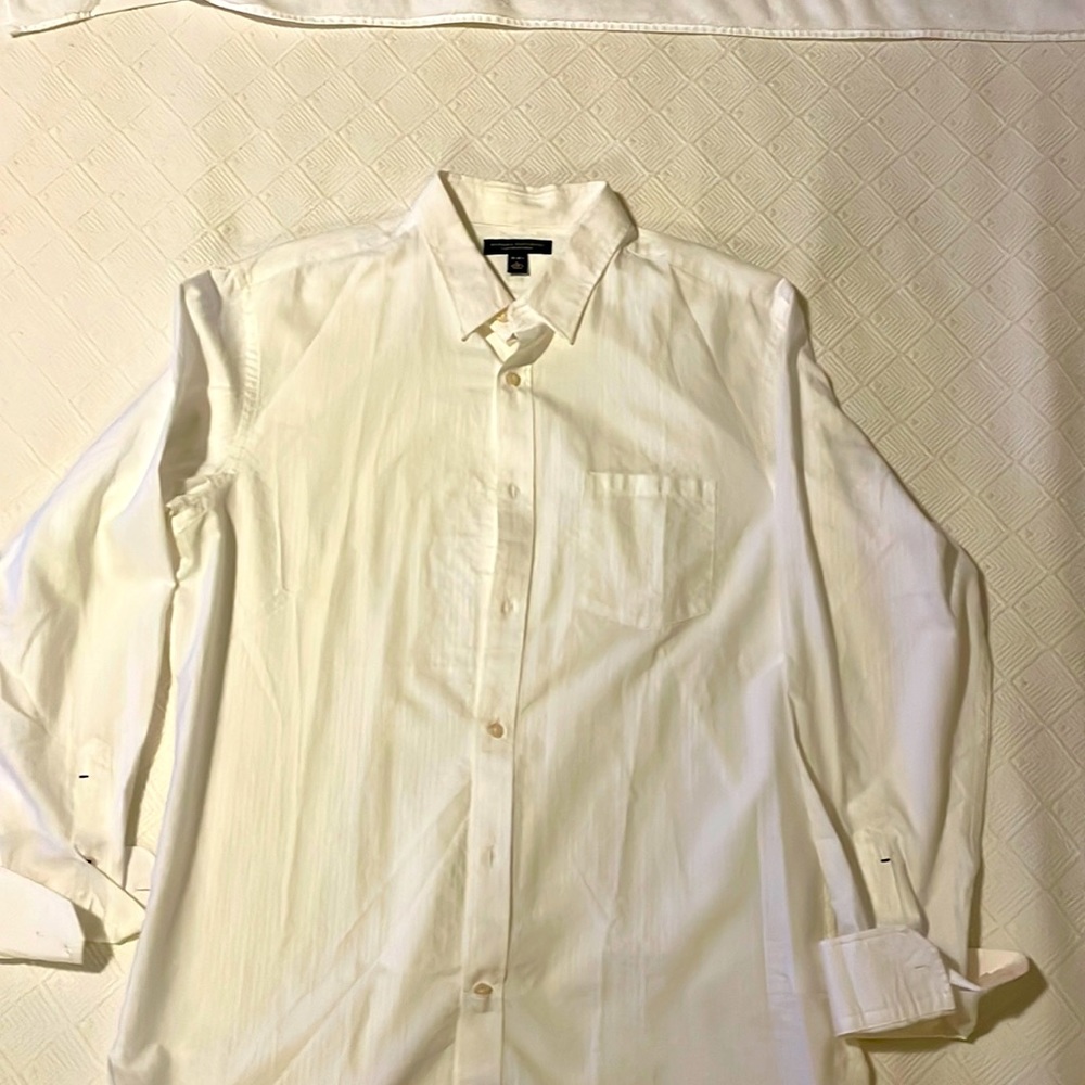 BANANA REPUBLIC SHIRT, White,  one pocket, Blue stitch cuff button.
